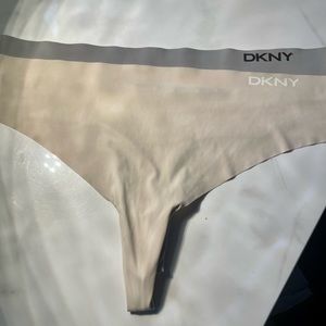 DKNY women’s underwear seamless thongs gray and nude size X-Large
